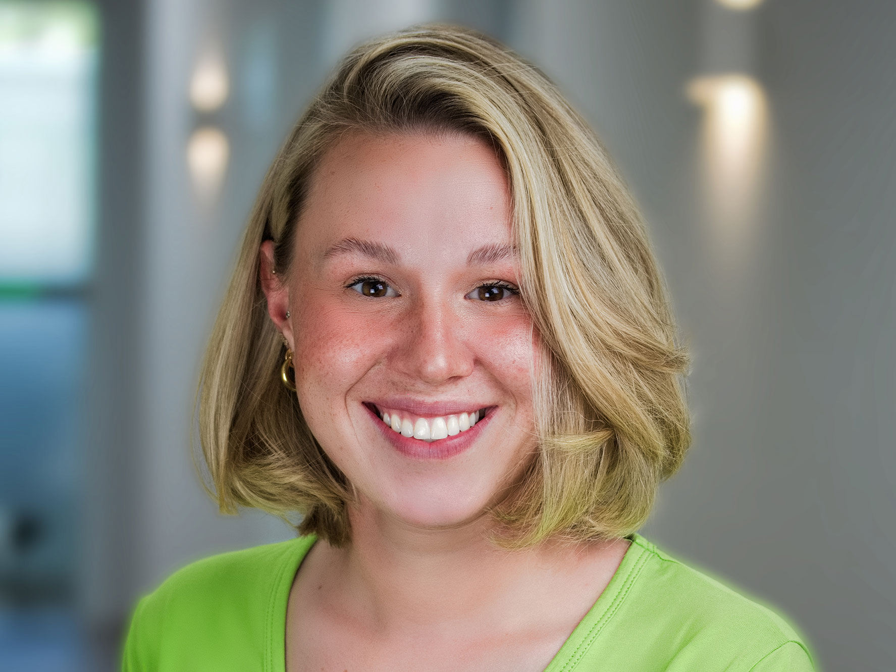 Pauline, Mitarbeiterin der Zahnarztpraxis Scheinpflug